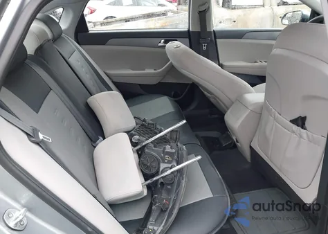 2017 Hyundai Sonata z USA, uszkodzony, nr VIN 5NPE24AF4HH587635